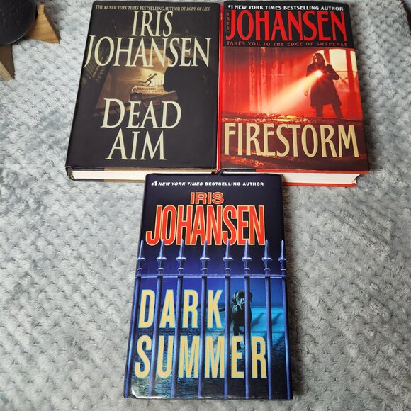 Lot of 3 - Hardcover Books by Iris Johansen - Picture 2 of 6